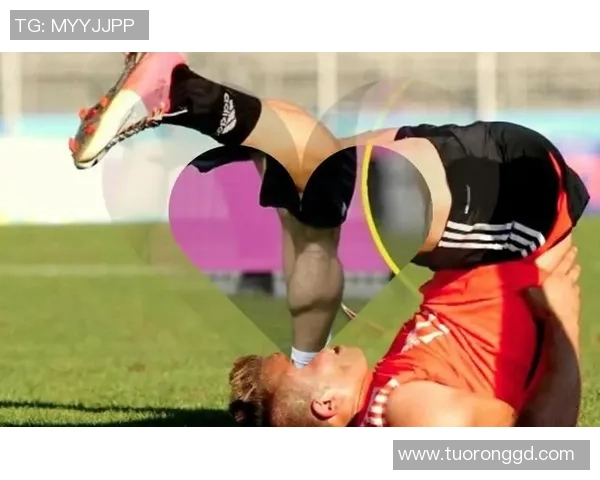 足球明星的魔鬼训练揭秘如何塑造顶级运动员的极限体能与技战术素养 足球明星的魔鬼训练揭秘如何塑造顶级运动员的极限体能与技战术素养