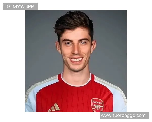 足球明星魅力四射超帅混剪展现球场风采与青春活力的完美结合 足球明星魅力四射超帅混剪展现球场风采与青春活力的完美结合